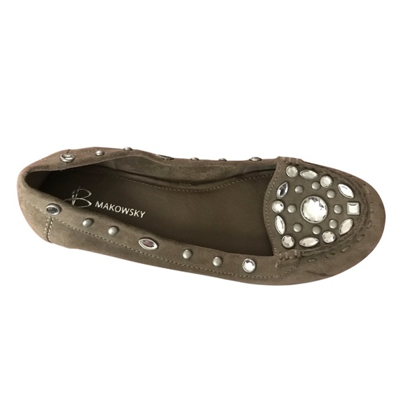 B. MAKOWSKY SUEDE FLATS - Picture 4 of 7